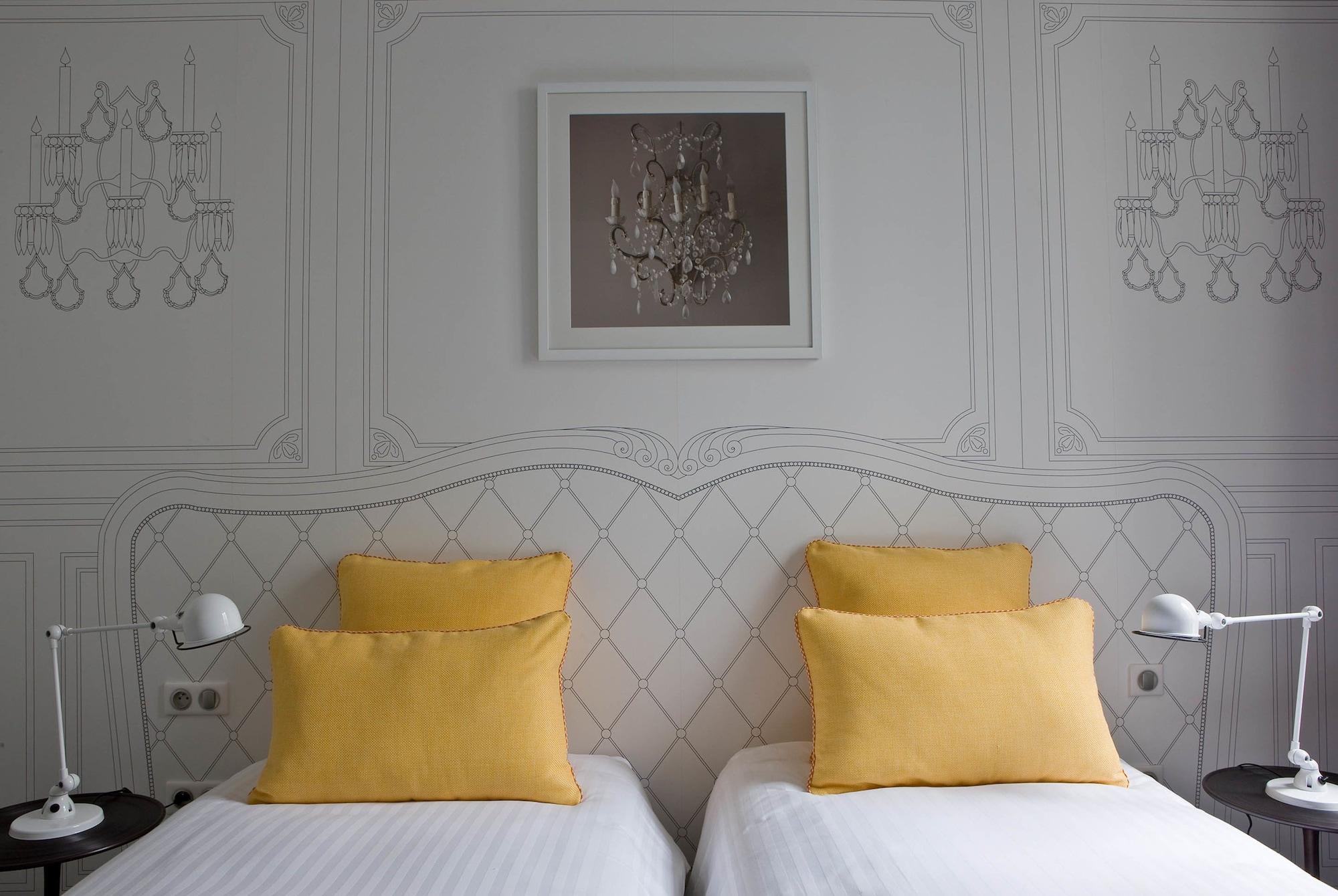 Joyce - Astotel Hotel Parijs